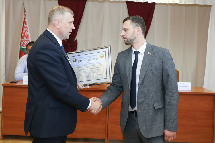Задача нового руководителя – сделать учхоз передовым сельхозпредприятием в стране