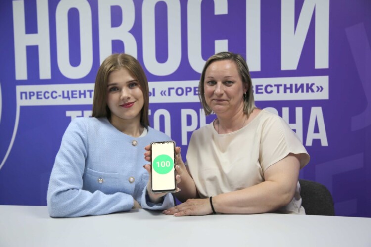 Варвара Черевина из СШ № 2 стала дважды стобалльницей