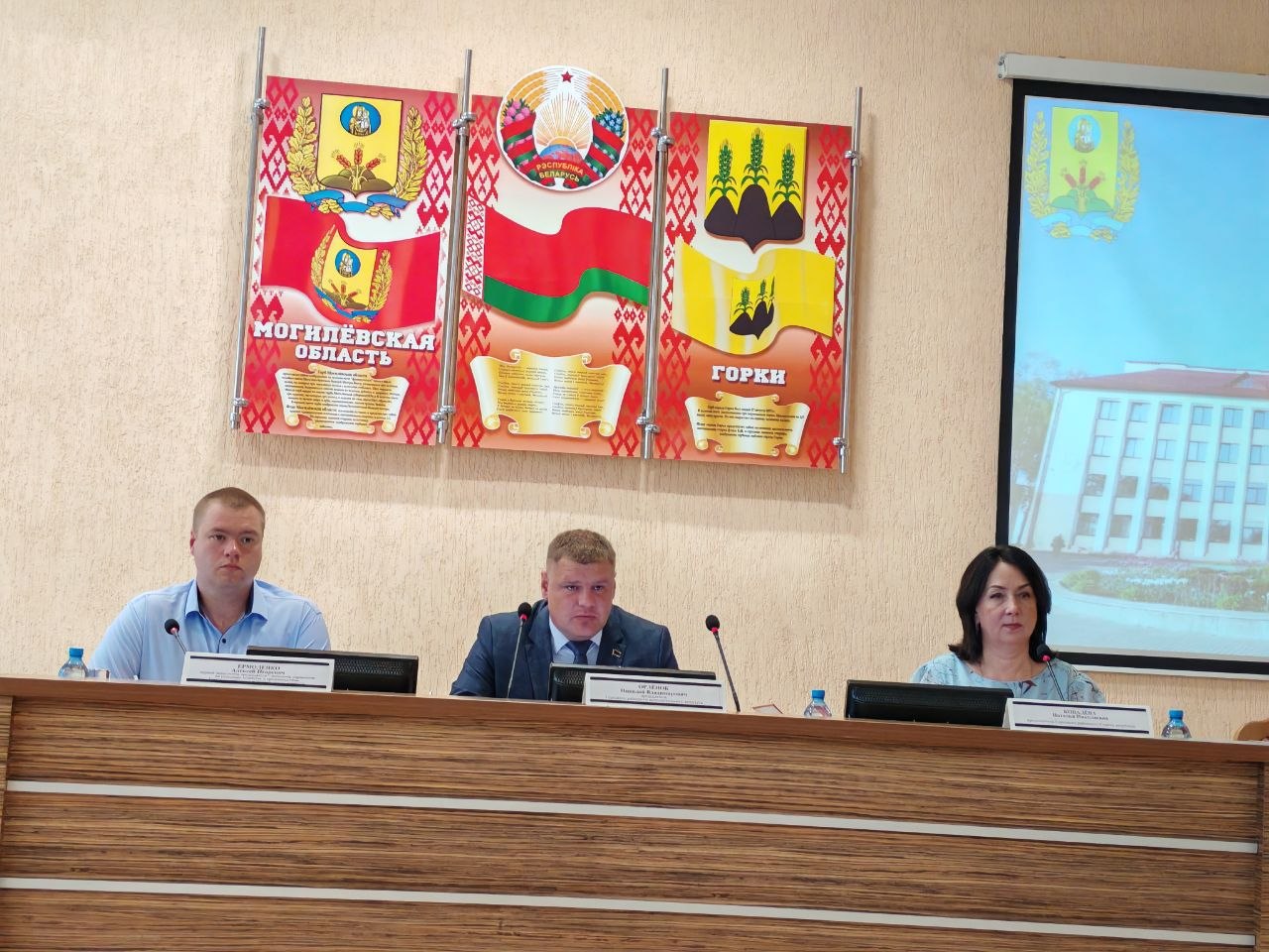 На планерке у председателя райисполкома рассмотрели важные вопросы жизнеобеспечения района