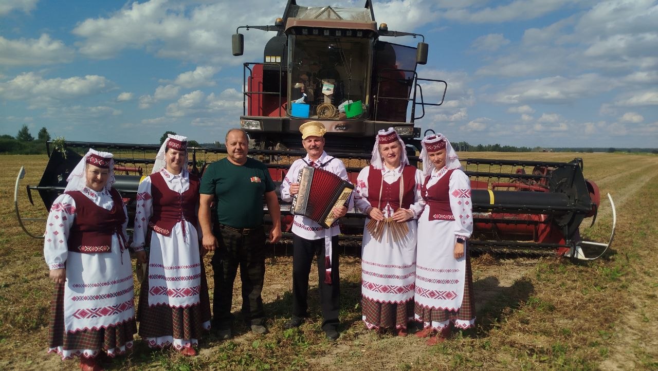 Герой хлебной нивы: Александр Стрельцов задает темп жатве