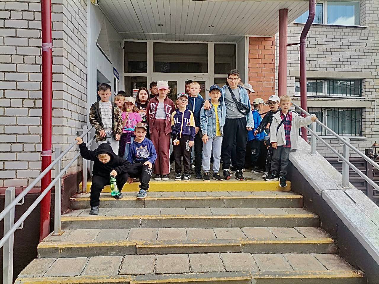 В гостях у стражей порядка: школьники из Горок узнали секреты работы охраны