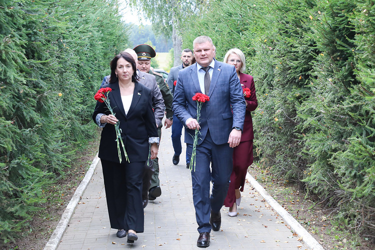 Маршрутами памяти и созидания: как Горецкий район отметил День народного единства