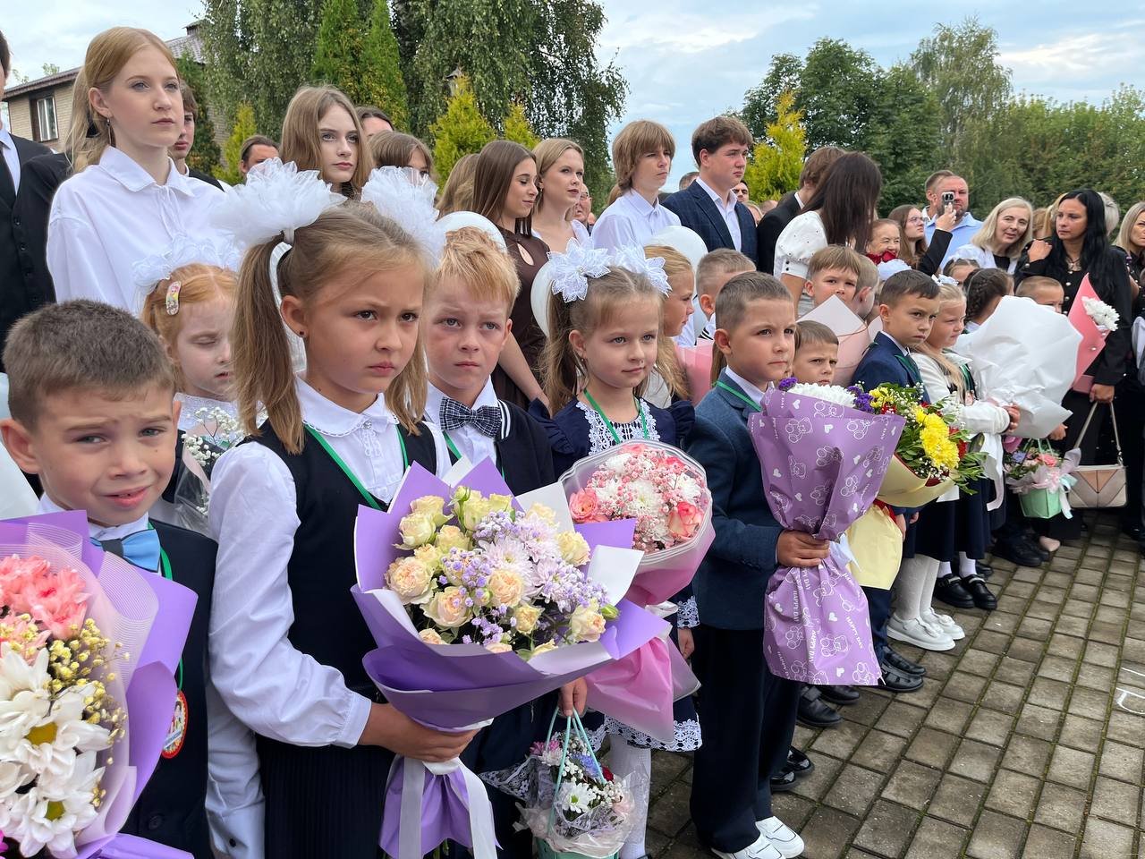 День знаний в СШ №2: первый звонок дал старт новому учебному году! (фотофакт)